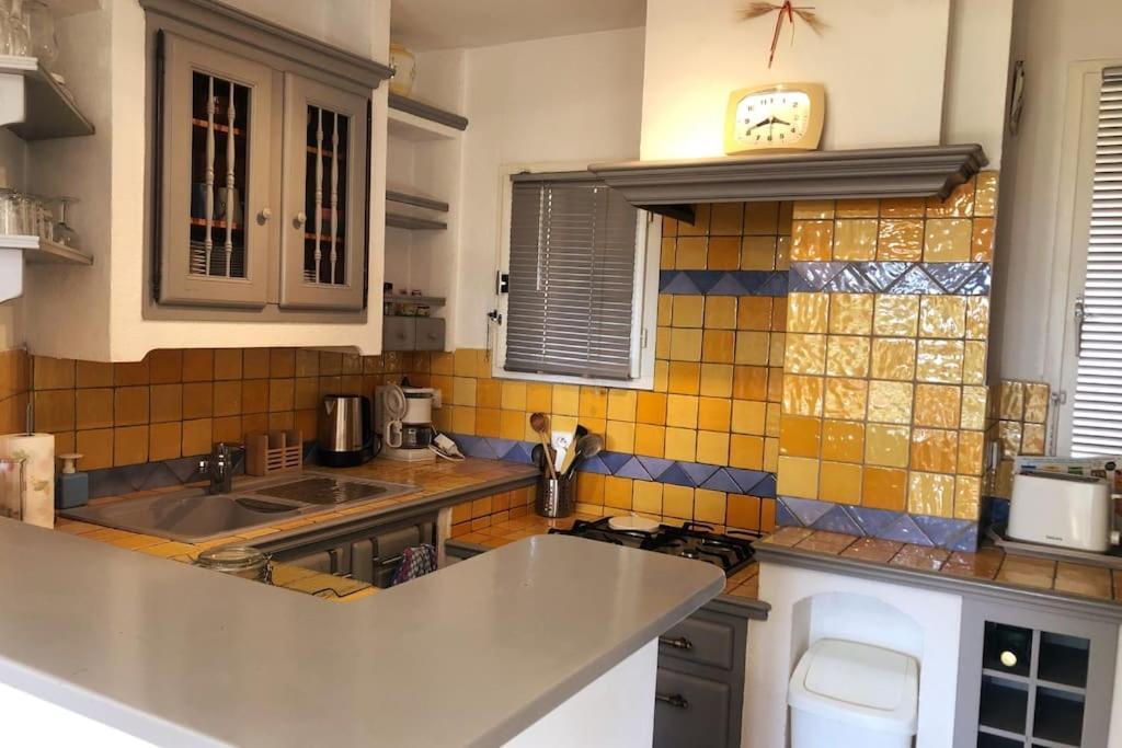 Appartement 60M2 - 2 Chambres A Une Minute Des Plages, Parking Prive Sausset-les-Pins Esterno foto
