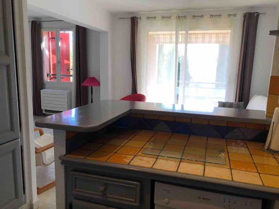 Appartement 60M2 - 2 Chambres A Une Minute Des Plages, Parking Prive Sausset-les-Pins Esterno foto